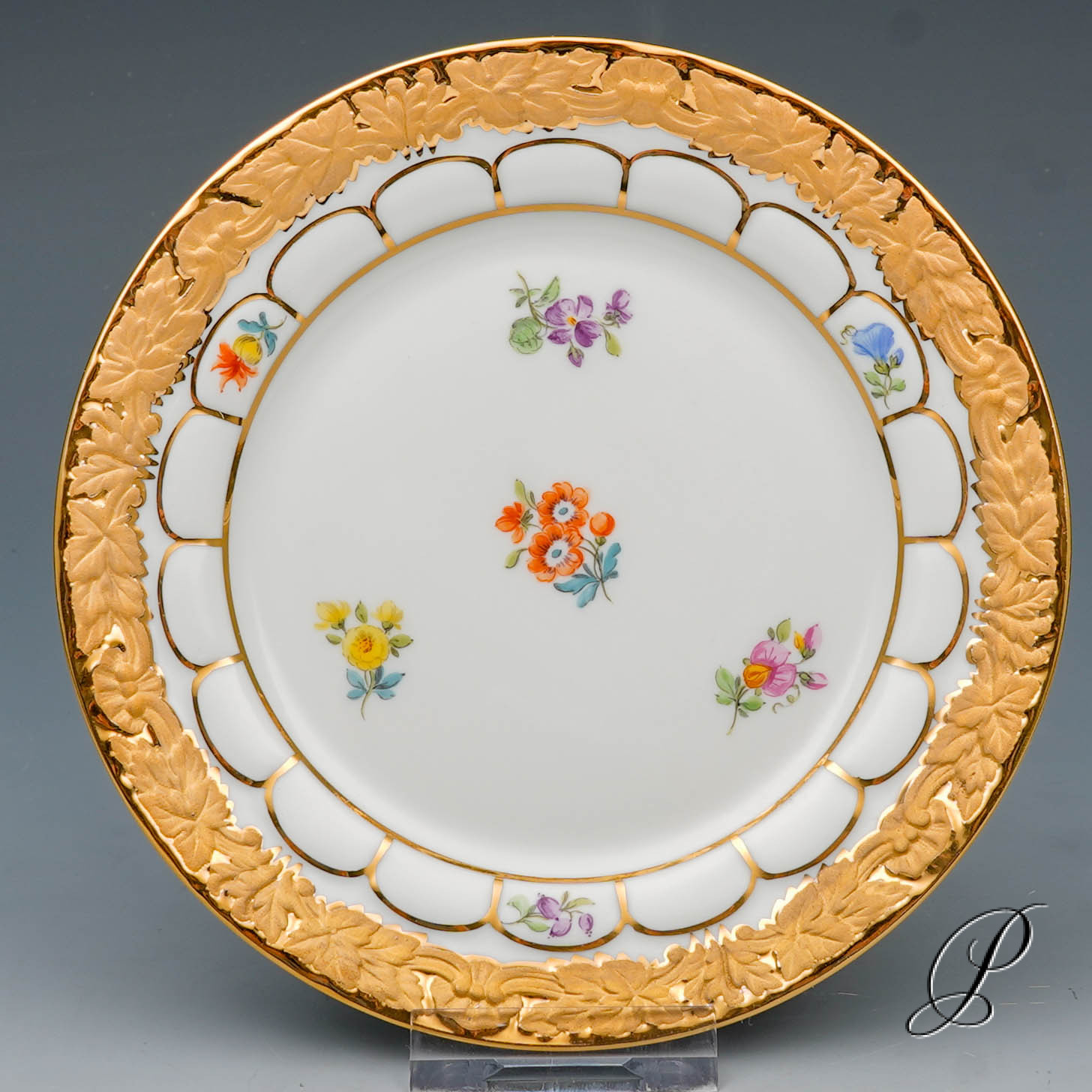 Prunk Mokkaservice Meissen 1.Wahl X-Form mit Streublümchen – Bild 23