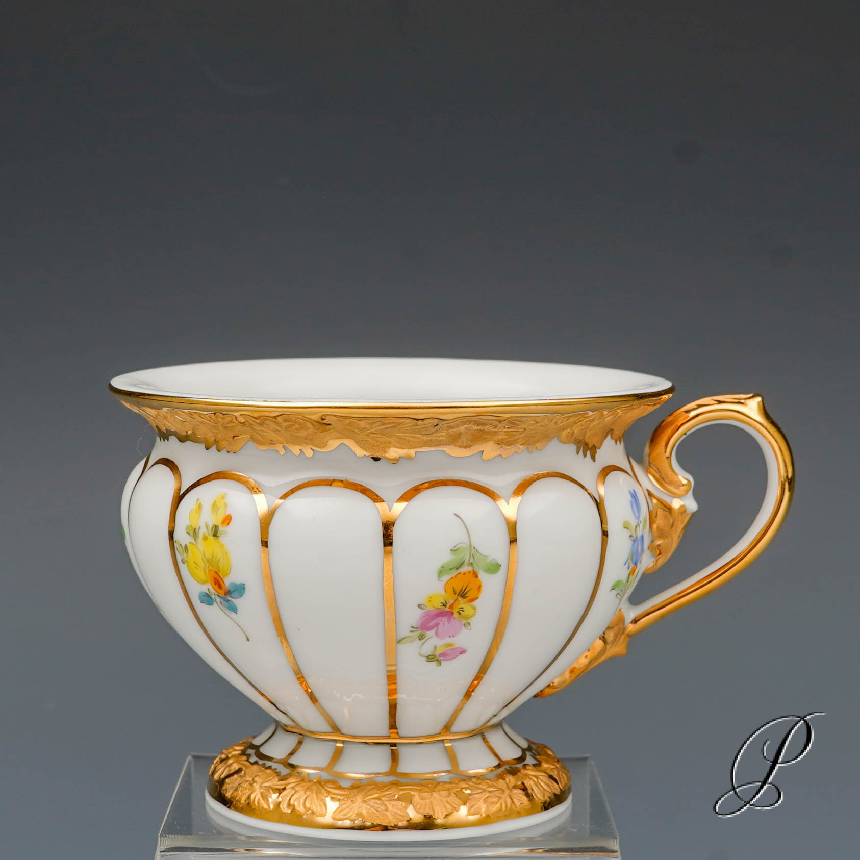 Prunk Mokkaservice Meissen 1.Wahl X-Form mit Streublümchen – Bild 26