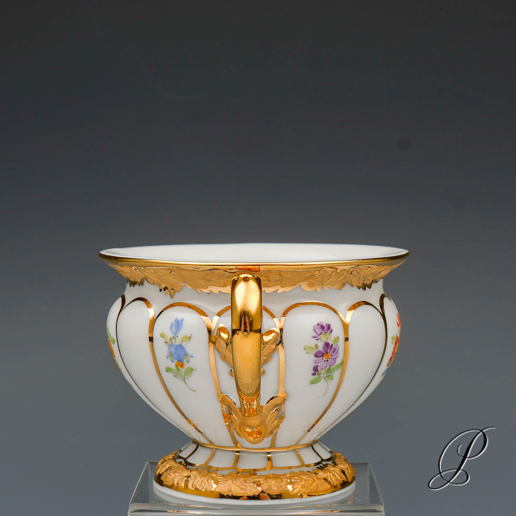 Prunk Mokkaservice Meissen 1.Wahl X-Form mit Streublümchen – Bild 29