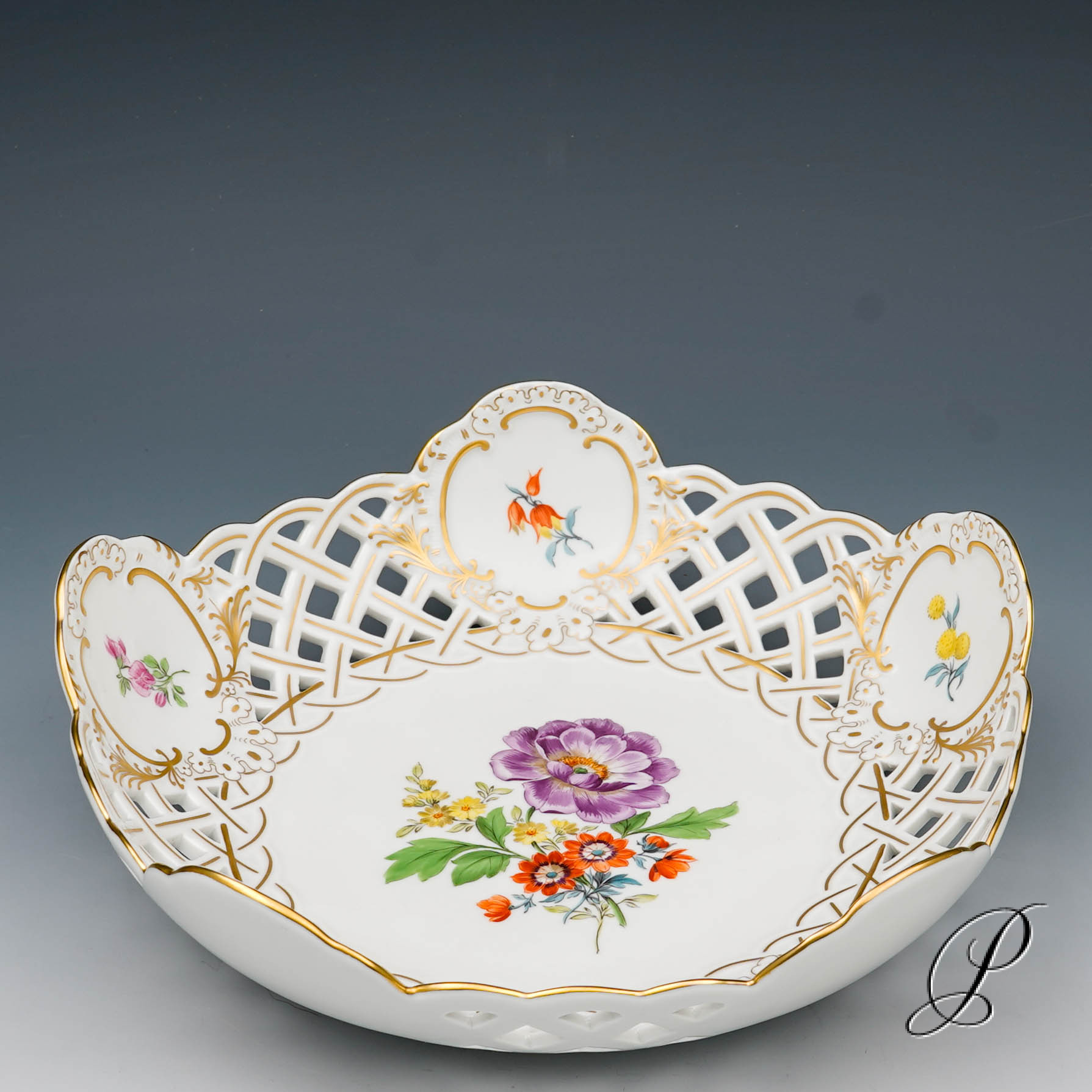 Durchbruchschale Meissen 1.Wahl im Dekor Blume3 NP# 1450,- EUR