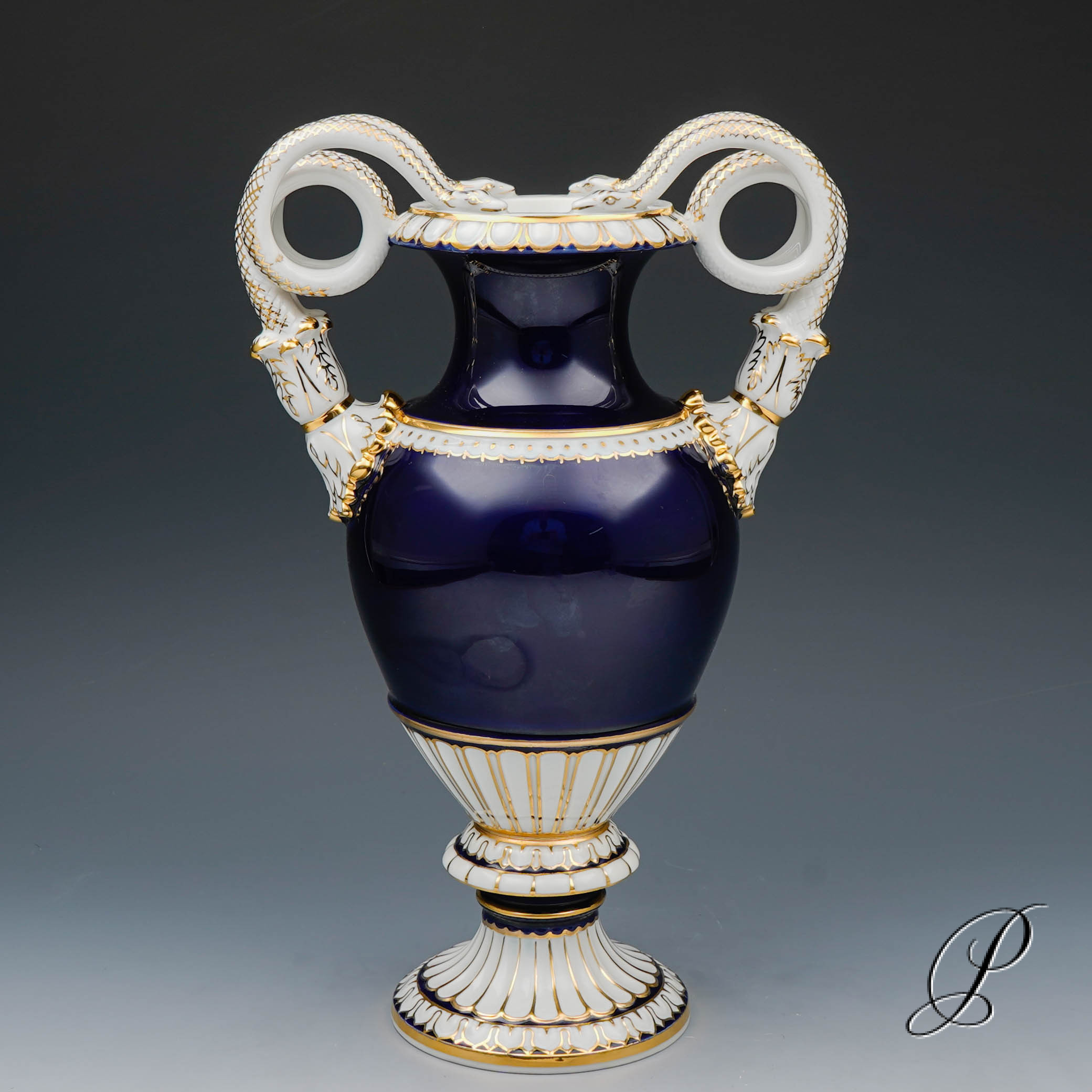 Schlangenhenkelvase Meissen Kobaltblau mit Blumenbukett – Bild 8