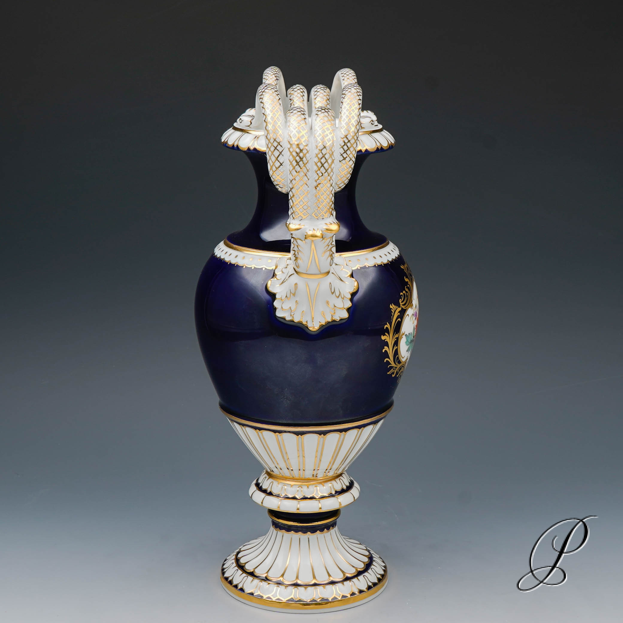 Schlangenhenkelvase Meissen Kobaltblau mit Blumenbukett – Bild 9