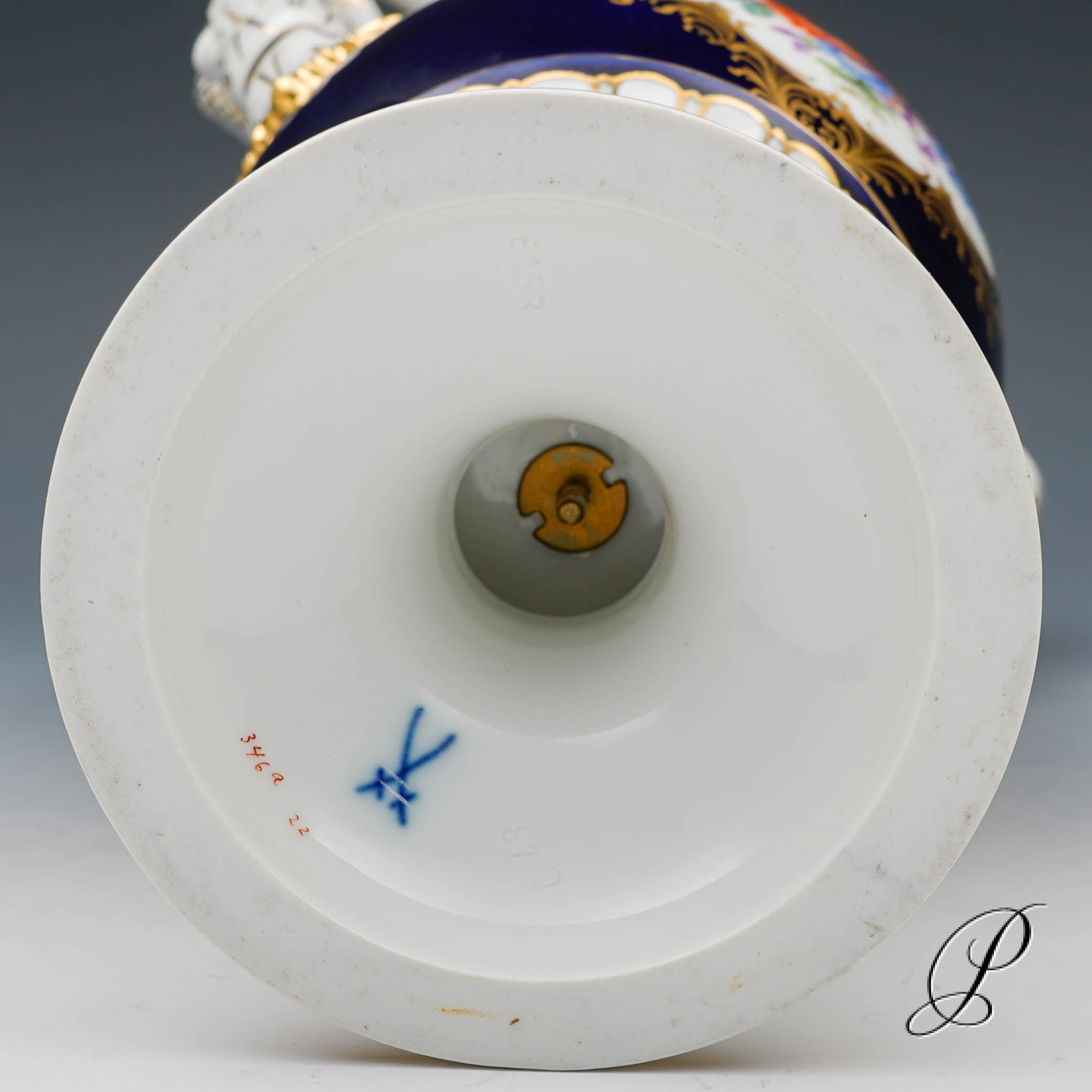 Schlangenhenkelvase Meissen Kobaltblau mit Blumenbukett – Bild 10