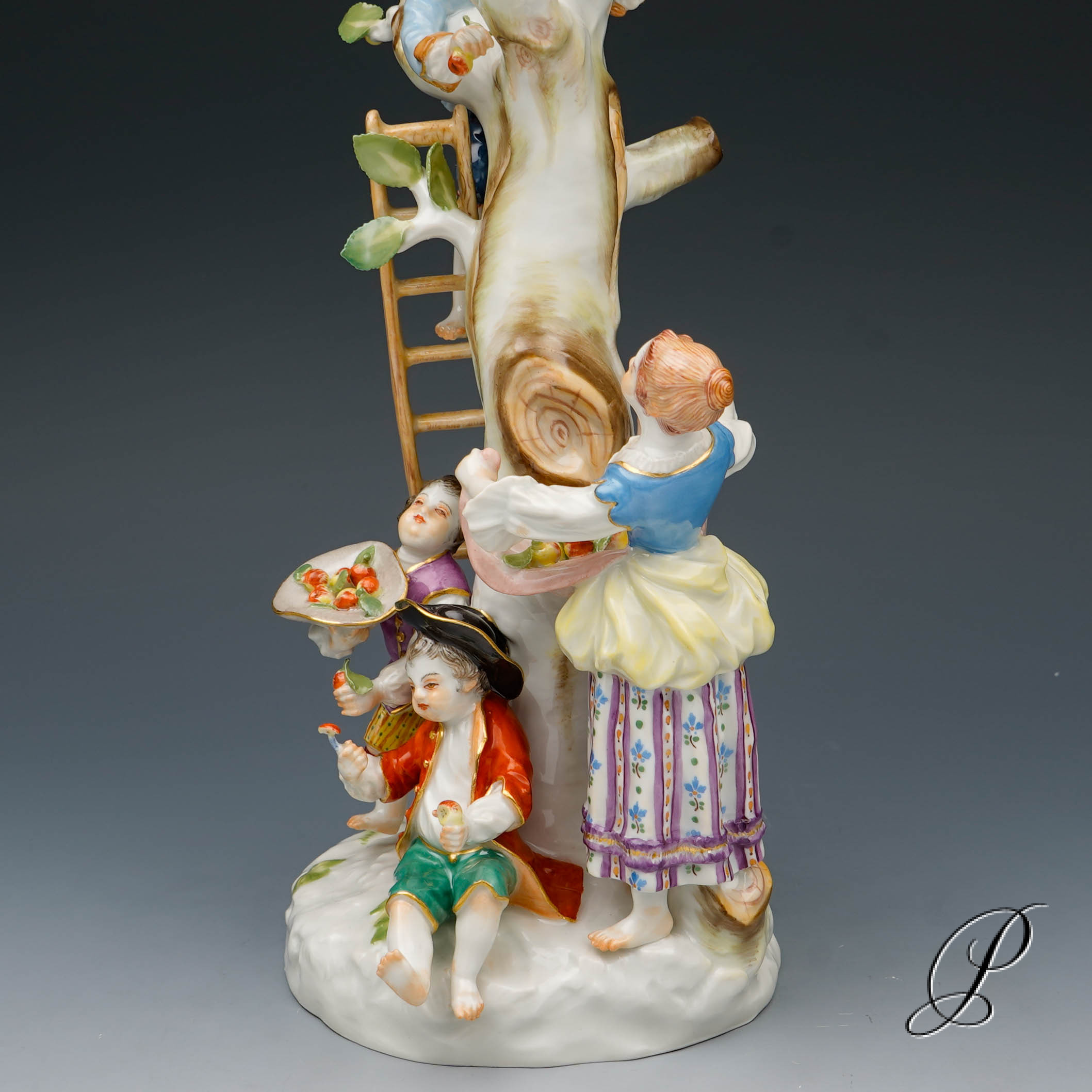 große Figurengruppe Meissen 1.Wahl " Apfelernte " – Bild 9