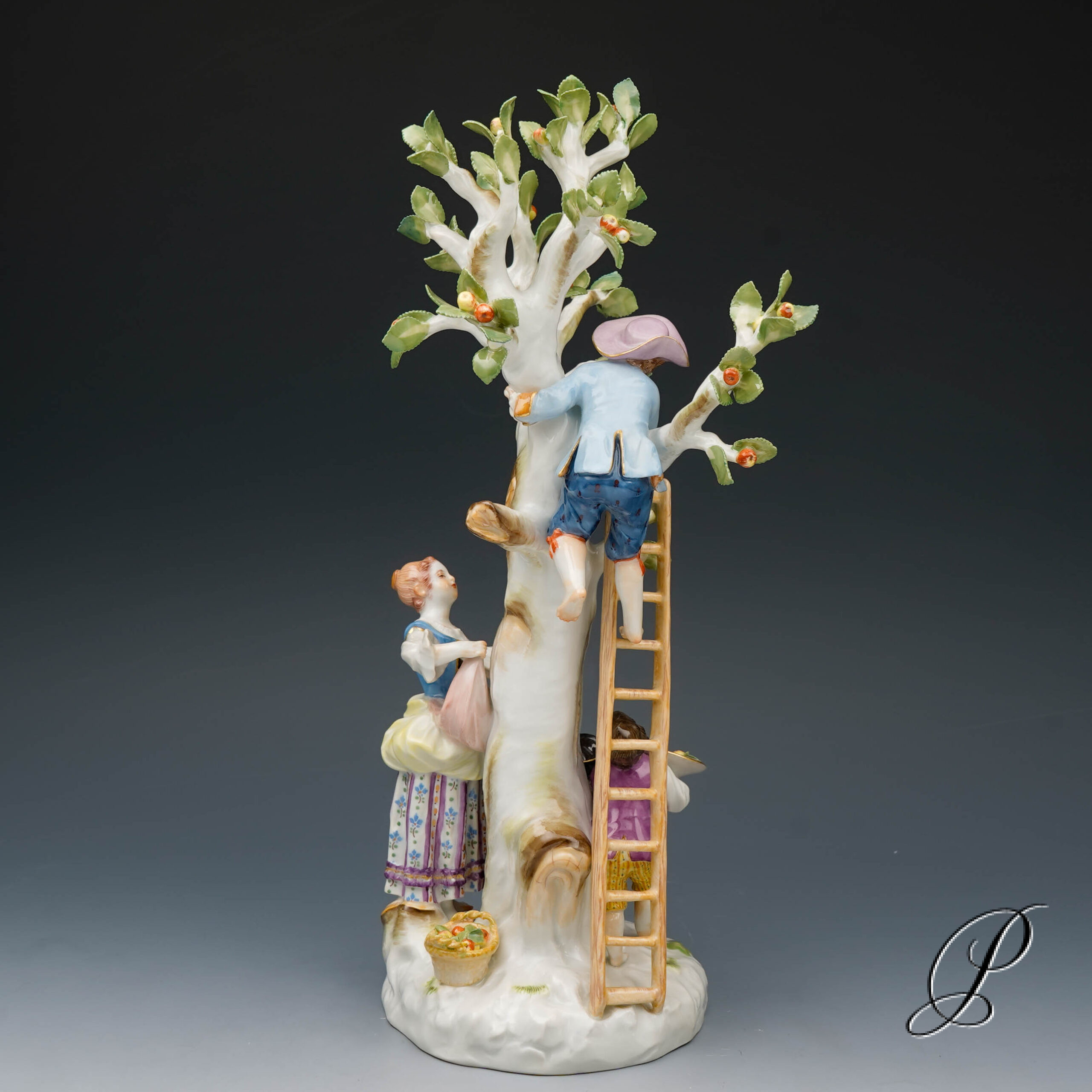 große Figurengruppe Meissen 1.Wahl " Apfelernte " – Bild 15