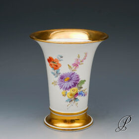 Meissen Vase 1.Wahl um 1900 Jhd mit zwei Blumenbuketts