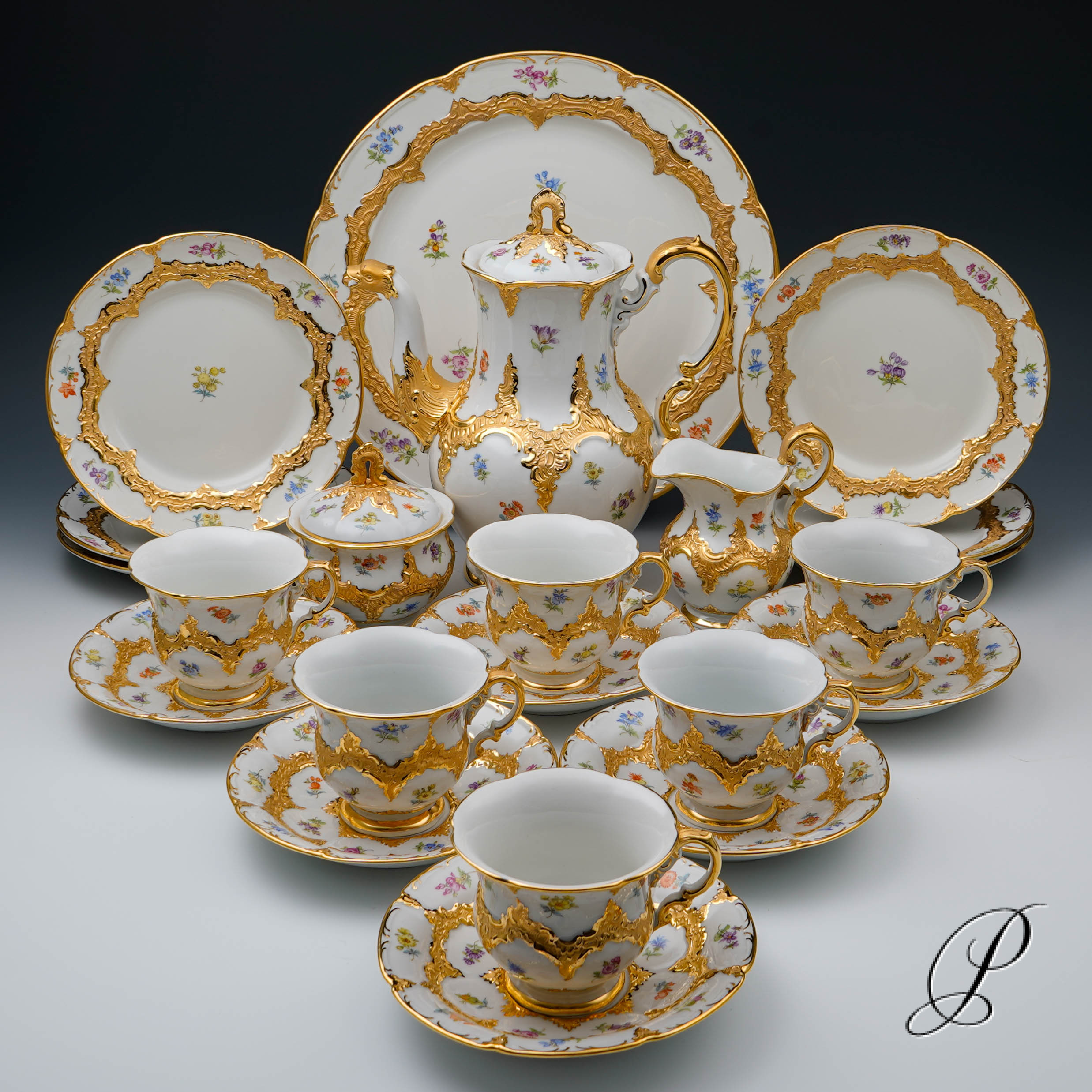 Prunk - Kaffeeservice Meissen B-Form mit Streublümchen