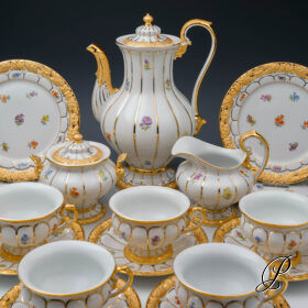 Prunk Kaffeeservice Meissen 1.Wahl X-Form mit Streublümchen