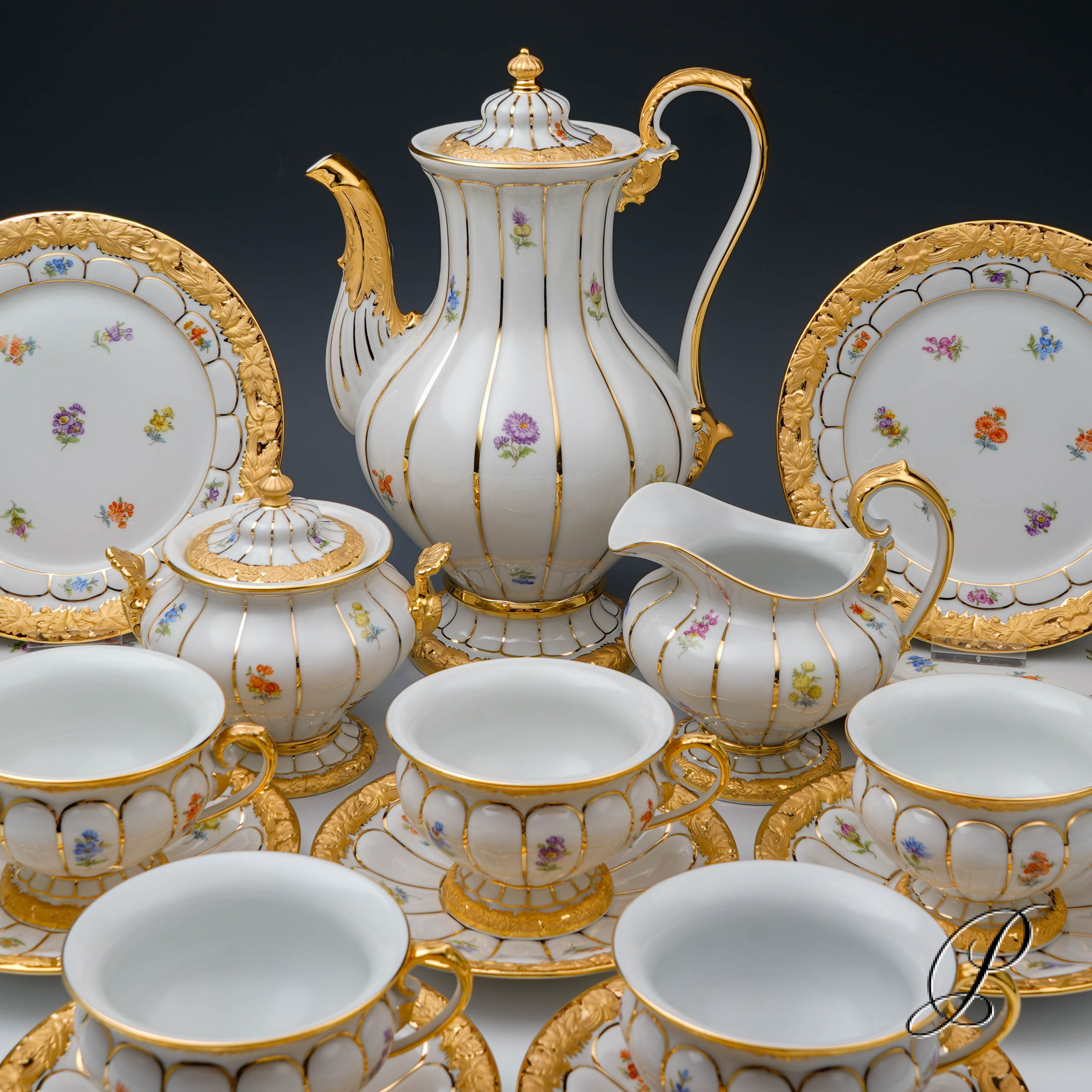 Prunk Kaffeeservice Meissen 1.Wahl X-Form mit Streublümchen