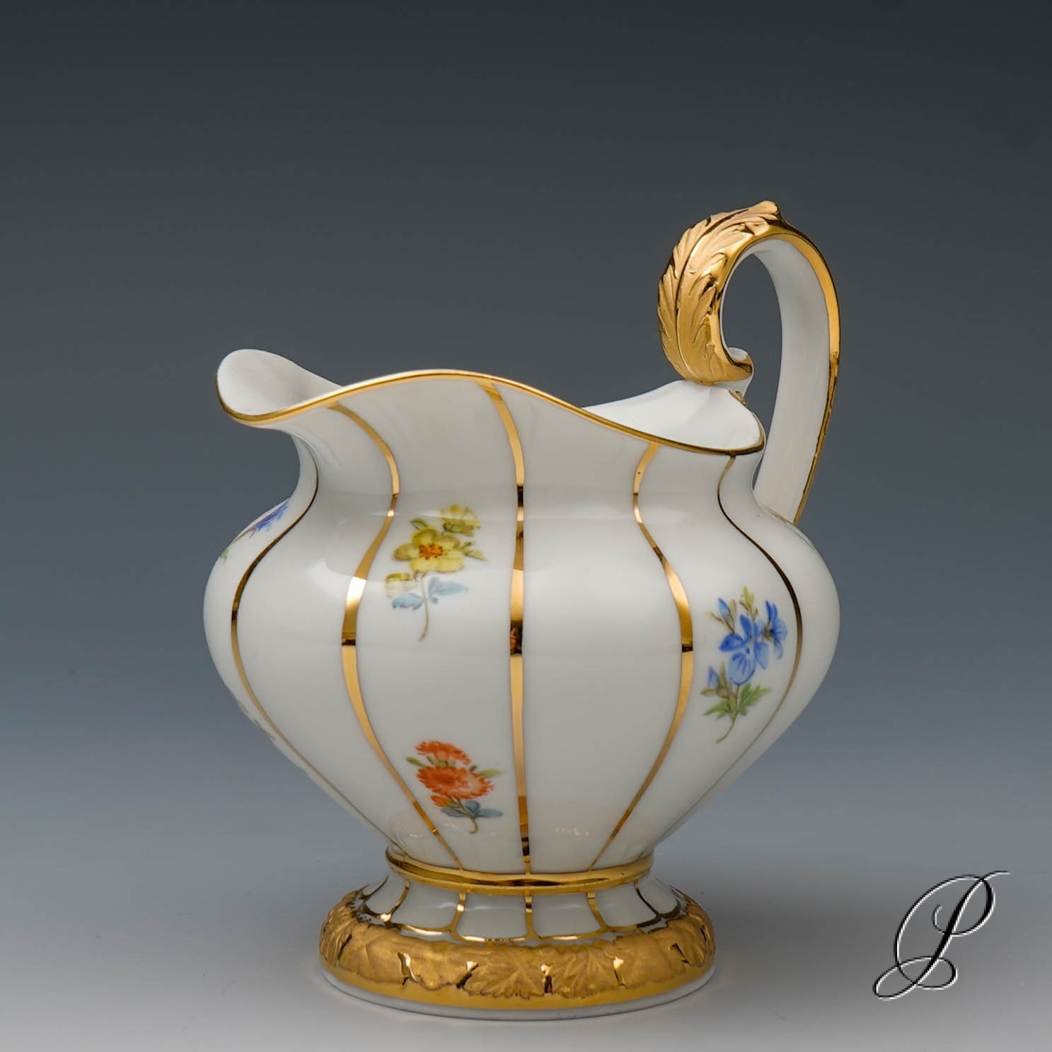 Prunk Mokkaservice Meissen 1.Wahl X-Form mit Streublümchen – Bild 9