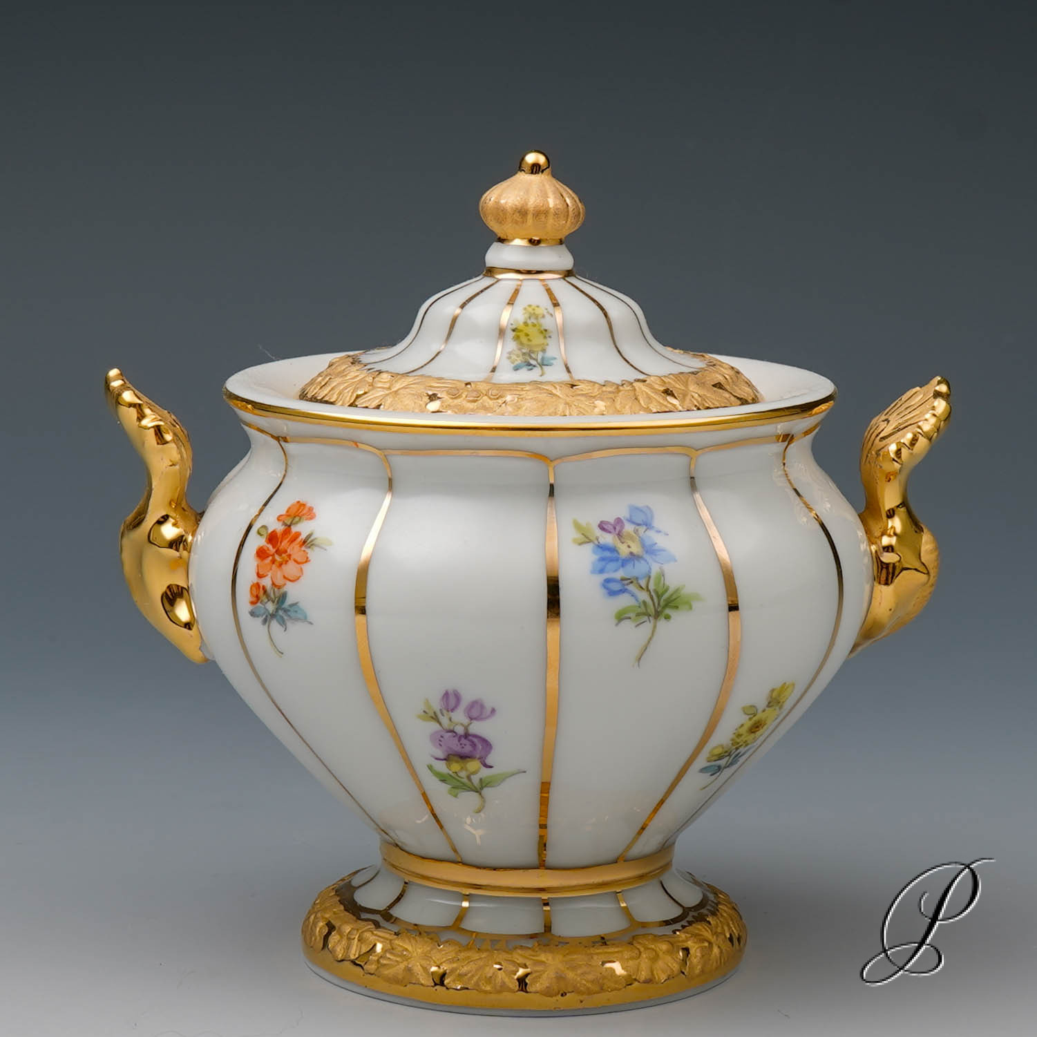 Prunk Mokkaservice Meissen 1.Wahl X-Form mit Streublümchen – Bild 14