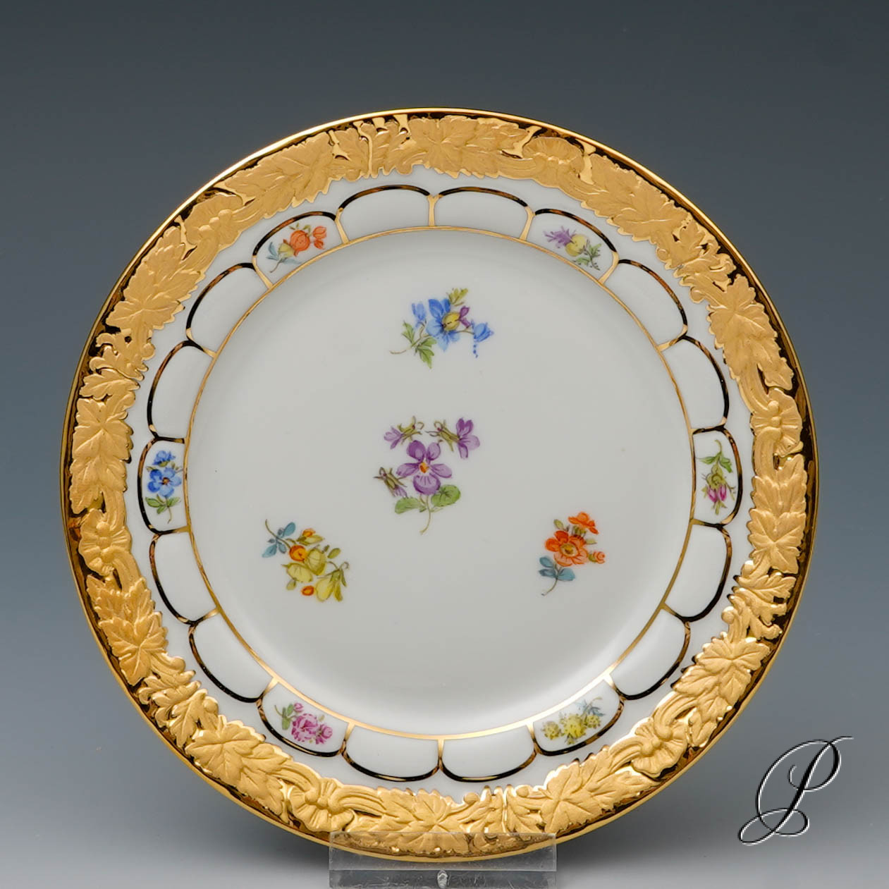 Prunk Mokkaservice Meissen 1.Wahl X-Form mit Streublümchen – Bild 29