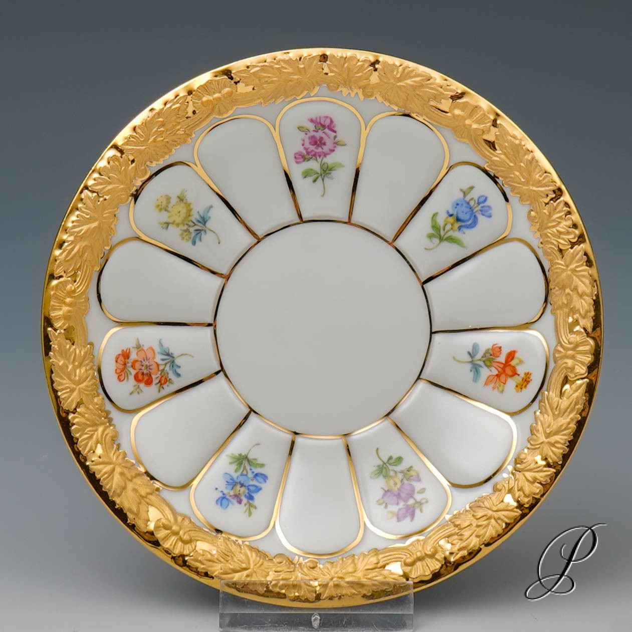 Prunk Mokkaservice Meissen 1.Wahl X-Form mit Streublümchen – Bild 32