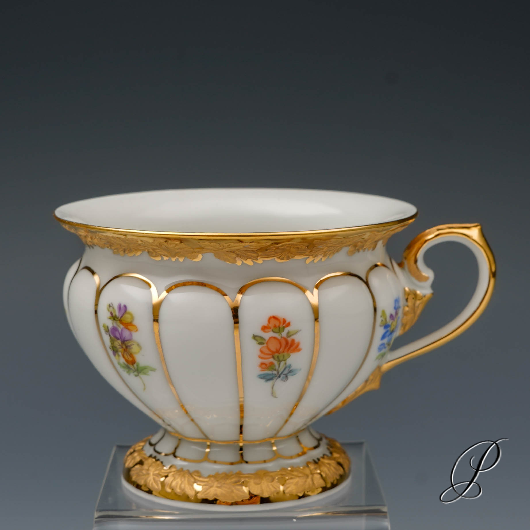 Prunk Mokkaservice Meissen 1.Wahl X-Form mit Streublümchen – Bild 33