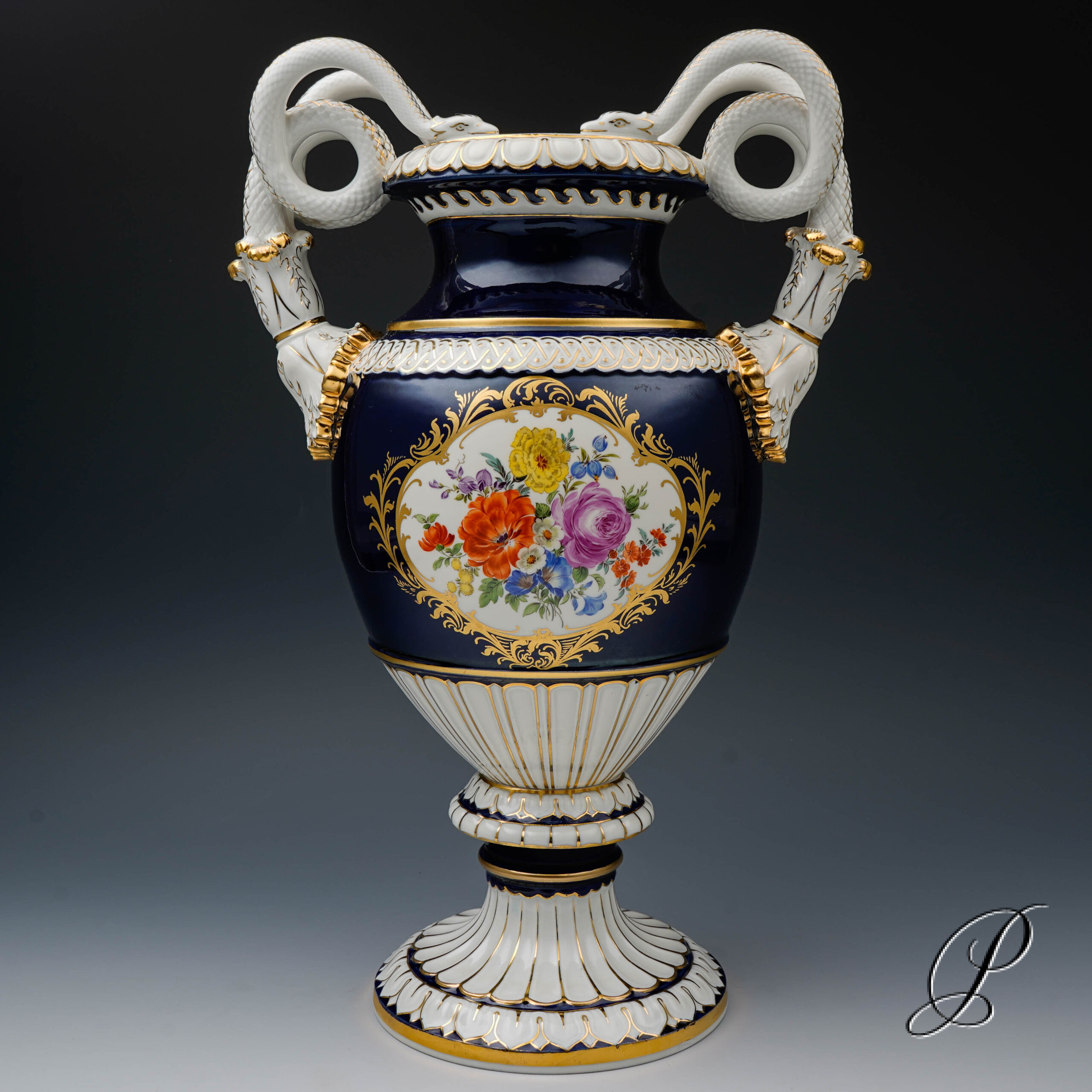 große Schlangenhenkelvase Meissen 1.Wahl mit Blumenbukett - eindrucksvolles Kunstwerk