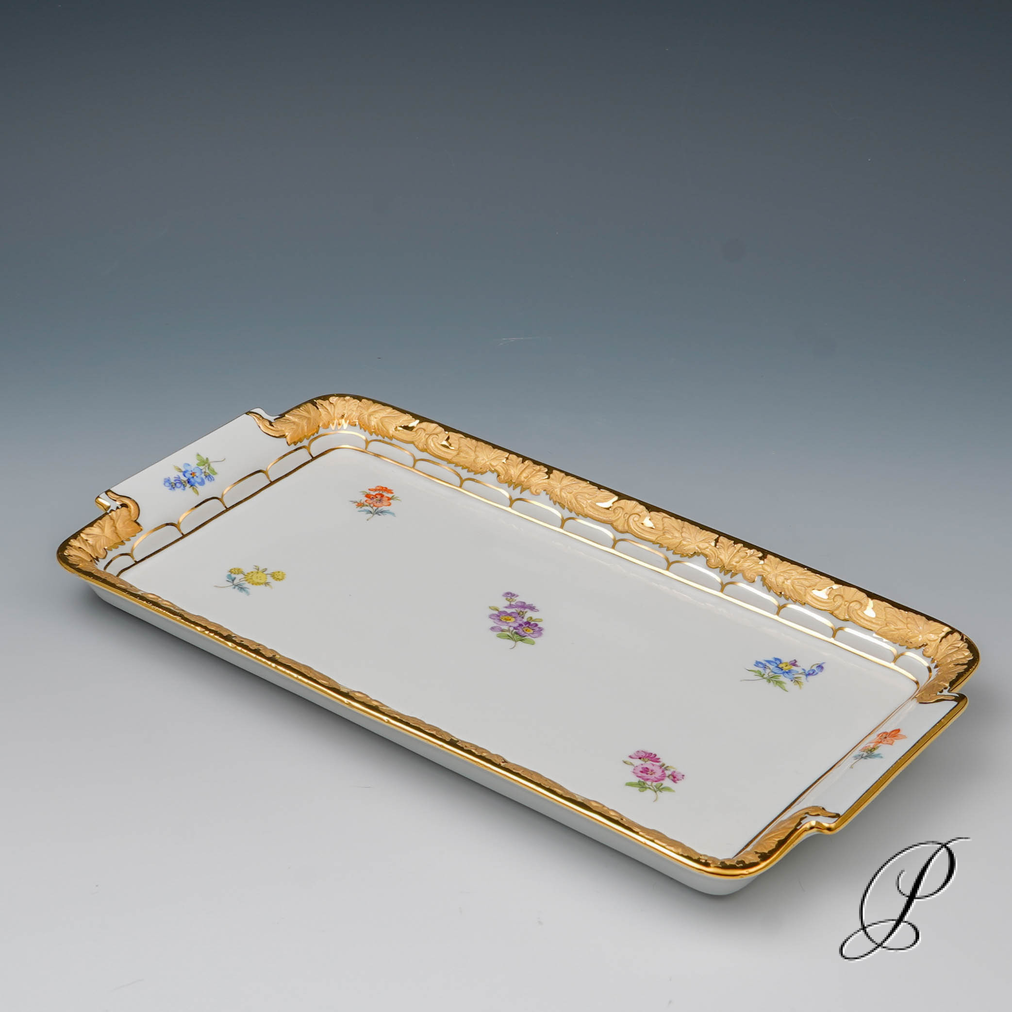 Königskuchenplatte Meissen X-Form mit Streublümchen