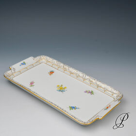 Königskuchenplatte Meissen X-Form 1.Wahl mit Streublümchen