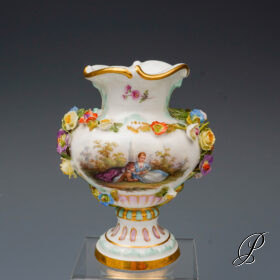 kleine Vase Meissen 1.Wahl Knaufzeit um 1900 Jhd. mit Watteaumalerei