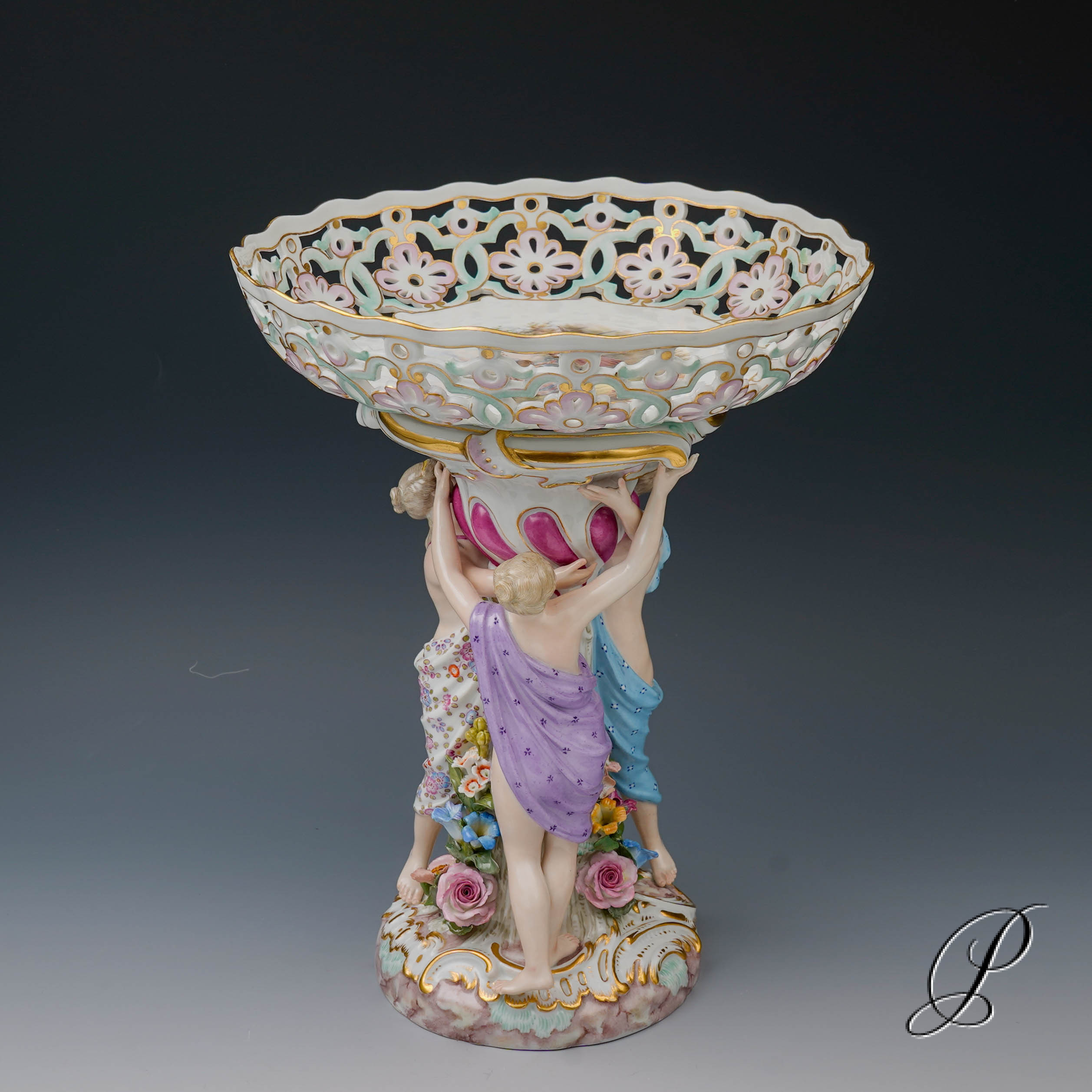 Figurengruppe - Tafelaufsatz Meissen 1.Wahl um 1860 Jhd.  "die drei Grazien"