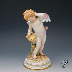 wunderschöner großer Putto Meissen 1.Wahl Knaufzeit um 1900 Jhd.