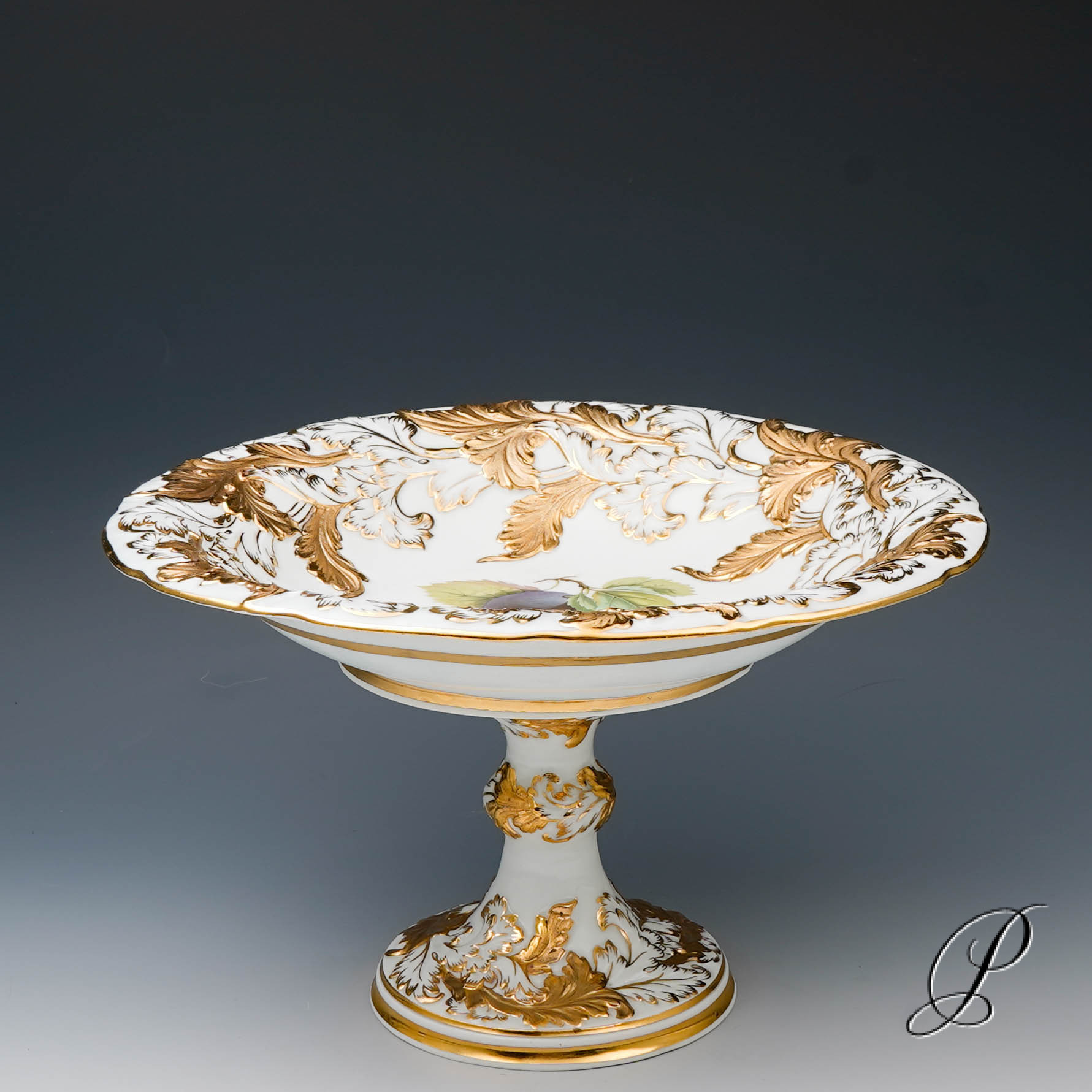 Prunkaufsatz Meissen Knaufzeit um 1880 mit Obstmalerei