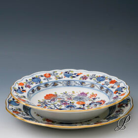 Speise und Suppenteller Meissen um 1900 Jhd. im Dekor buntes Zwiebelmuster