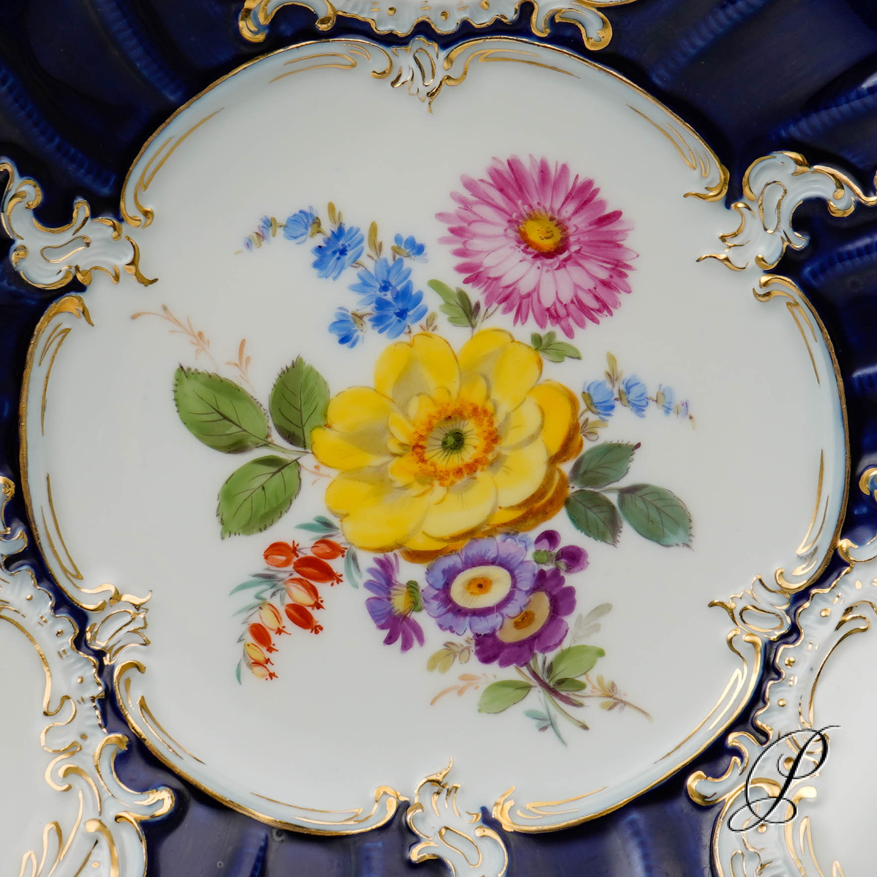 großer Prunkteller Meissen 1.Wahl Knaufzeit um 1900 Jhd. Kobaltblau mit Blumenbukett – Bild 2
