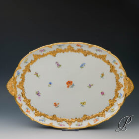 Meissen Prunktablett B-Form mit Streublümchen