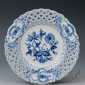 Durchbruchteller Meissen 1.Wahl im Dekor Zwiebelmuster