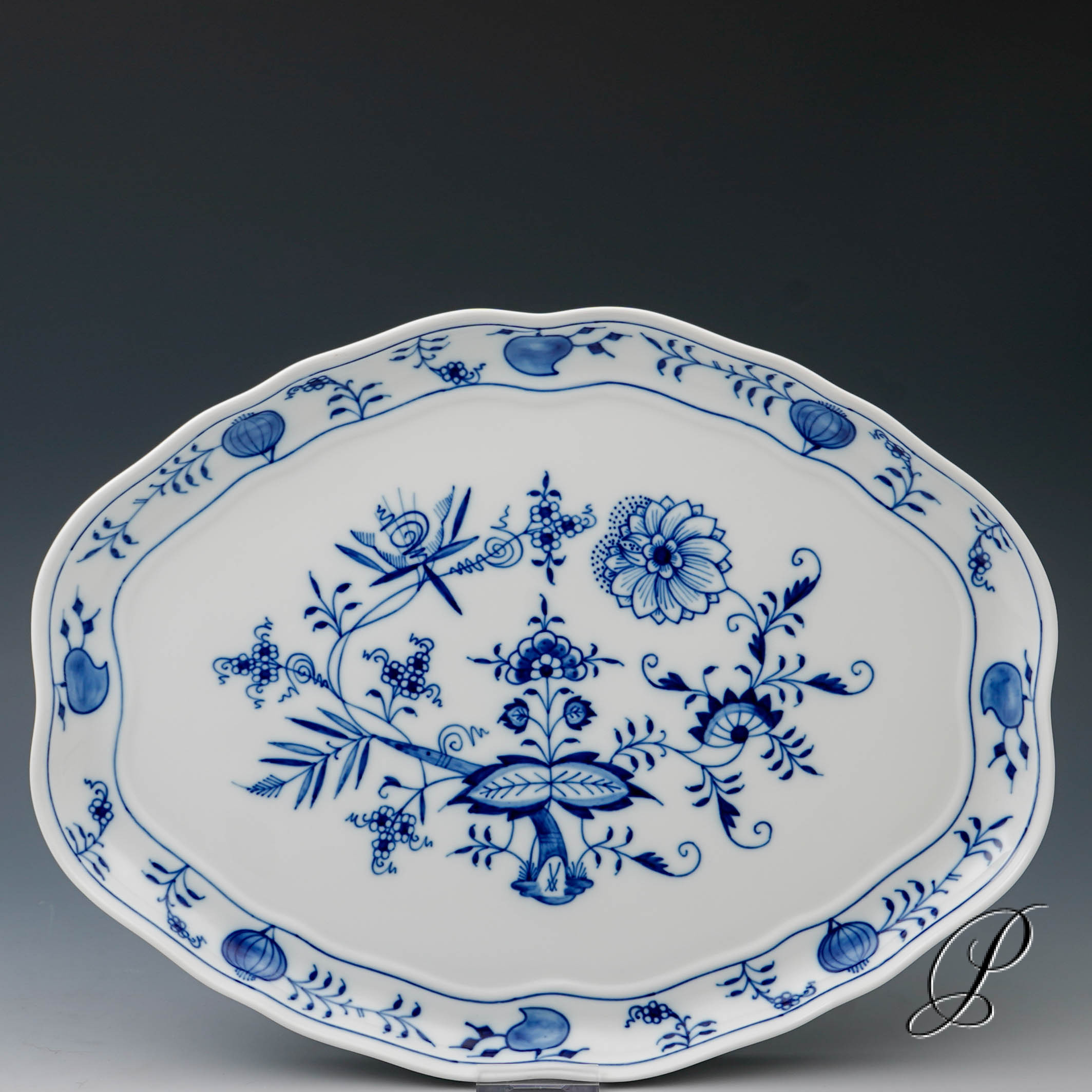 Tablett Meissen 1.Wahl im Dekor Zwiebelmuster