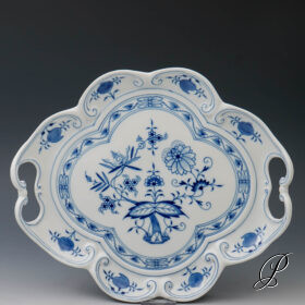 wunderschönes Tablett Meissen im Dekor Zwiebelmuster