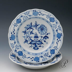 2 Suppenteller Meissen 1.Wahl im Dekor Zwiebelmuster