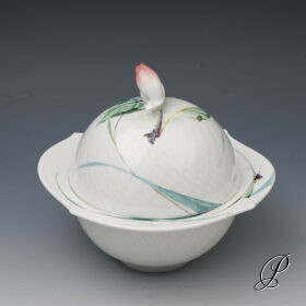 Bonboniere Meissen 1.Wahl Wellenspiel  im Dekor Waldflora mit Insekten