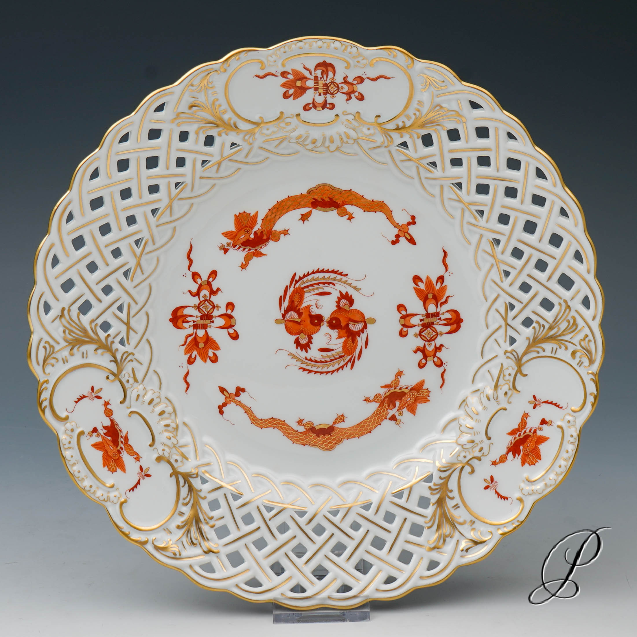 Durchbruchteller Meissen 1.Wahl reicher Drache rot und goldschattiert NP# 1300,- EUR