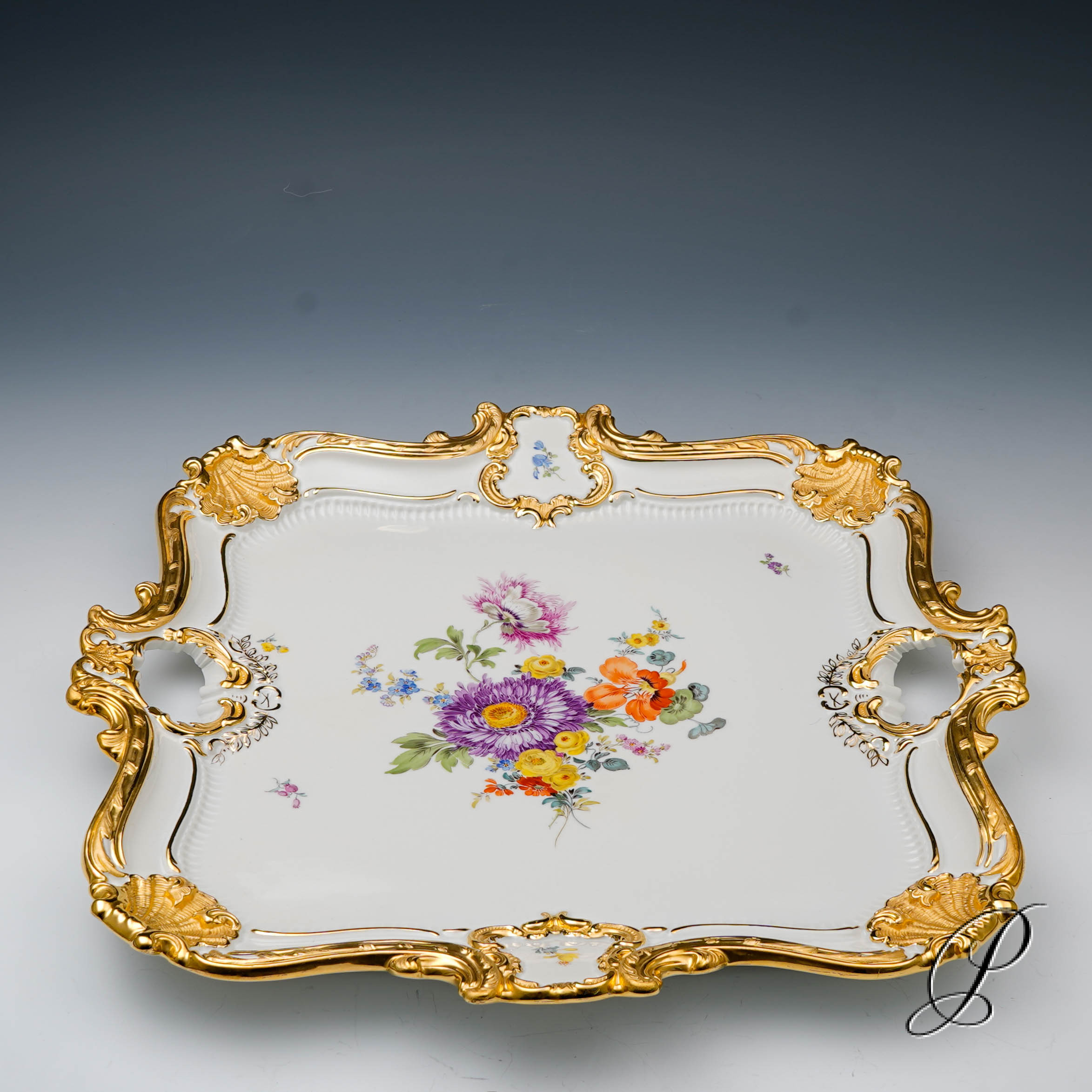 Traumhafte große Prunkplatte / Prunktablett Meissen mit Blumenbukett
