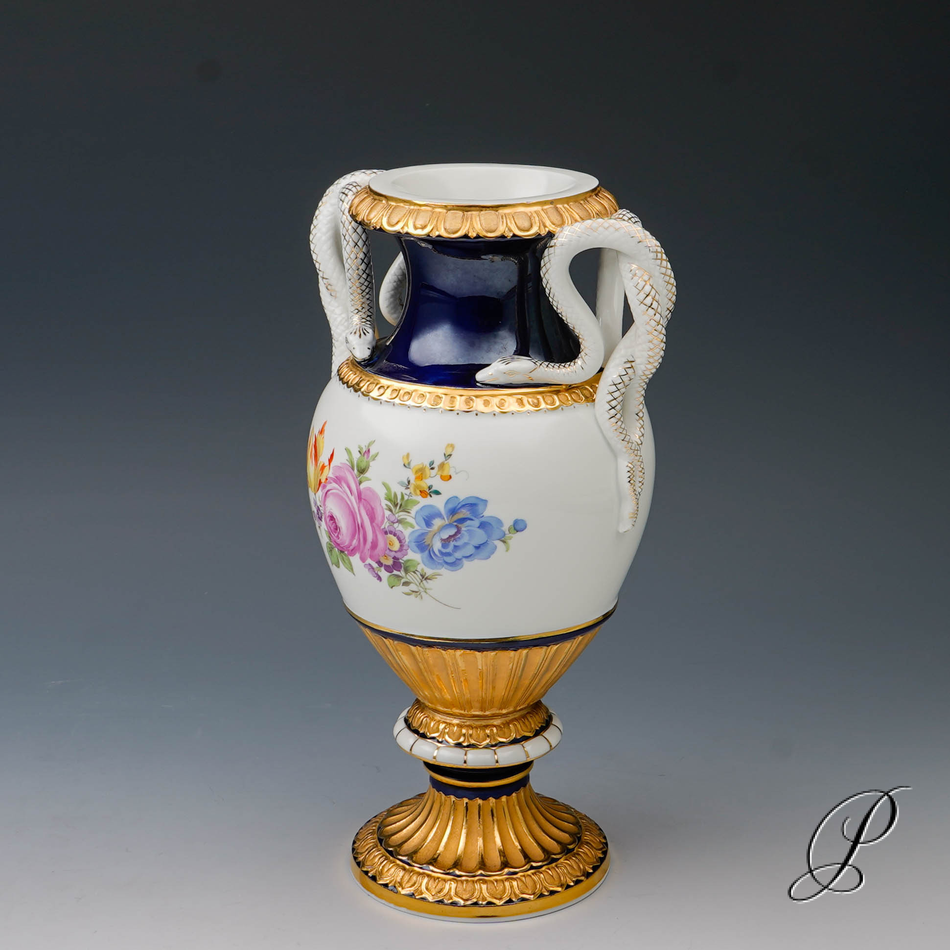 Meissen Prunk - Schlangenhenkelvase 1.Wahl mit Blumenbukett – Bild 4