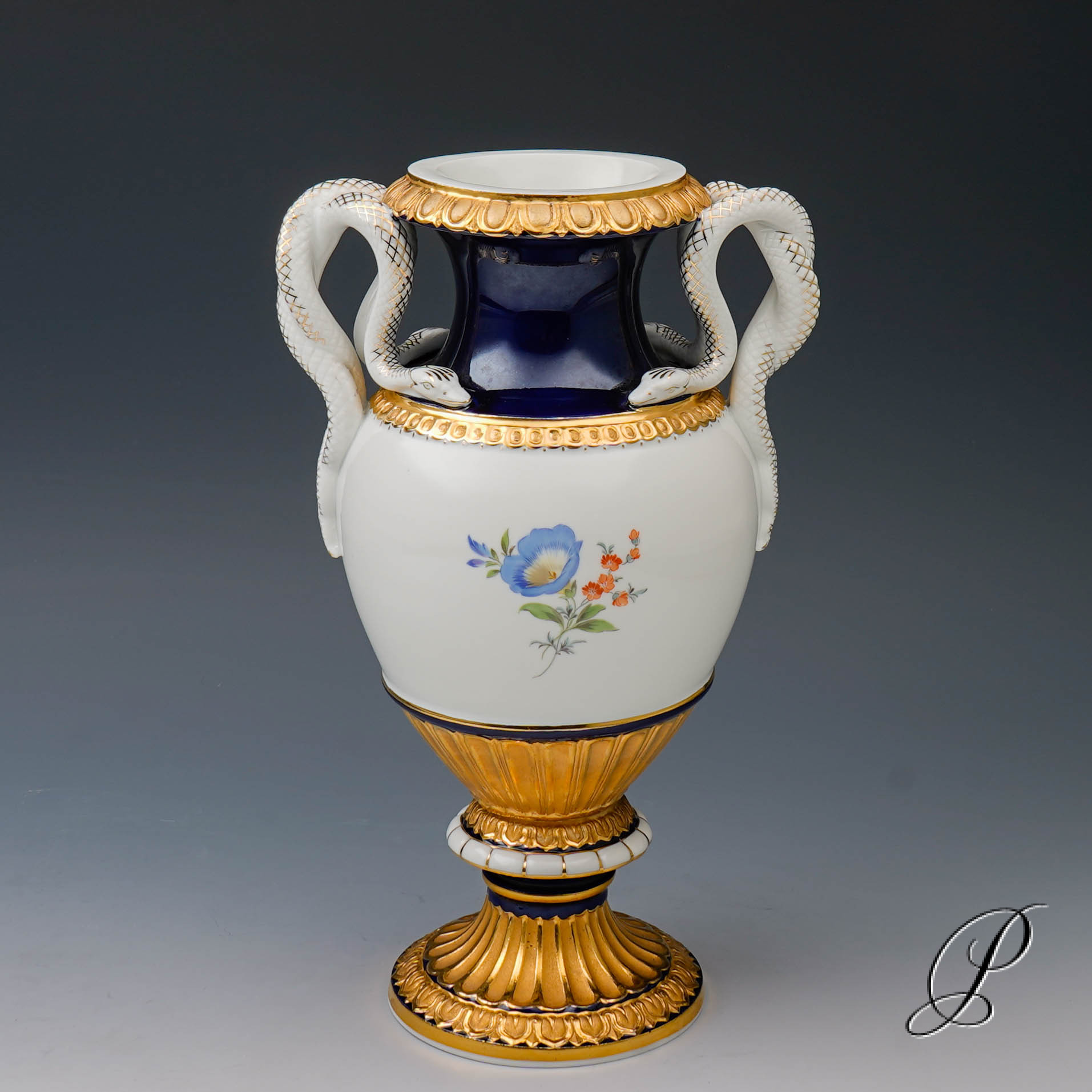 Meissen Prunk - Schlangenhenkelvase 1.Wahl mit Blumenbukett – Bild 7