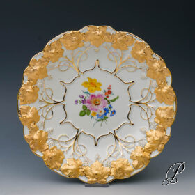großer Prunkteller Meissen mit Blumenbukett