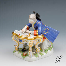 traumhafte Figur Meissen 1.Wahl - Kavalier am Schreibtisch -