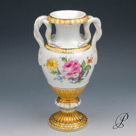 Schlangenhenkelvase Meissen 1.Wahl um 1900 Jhd. mit Blumenbuketts