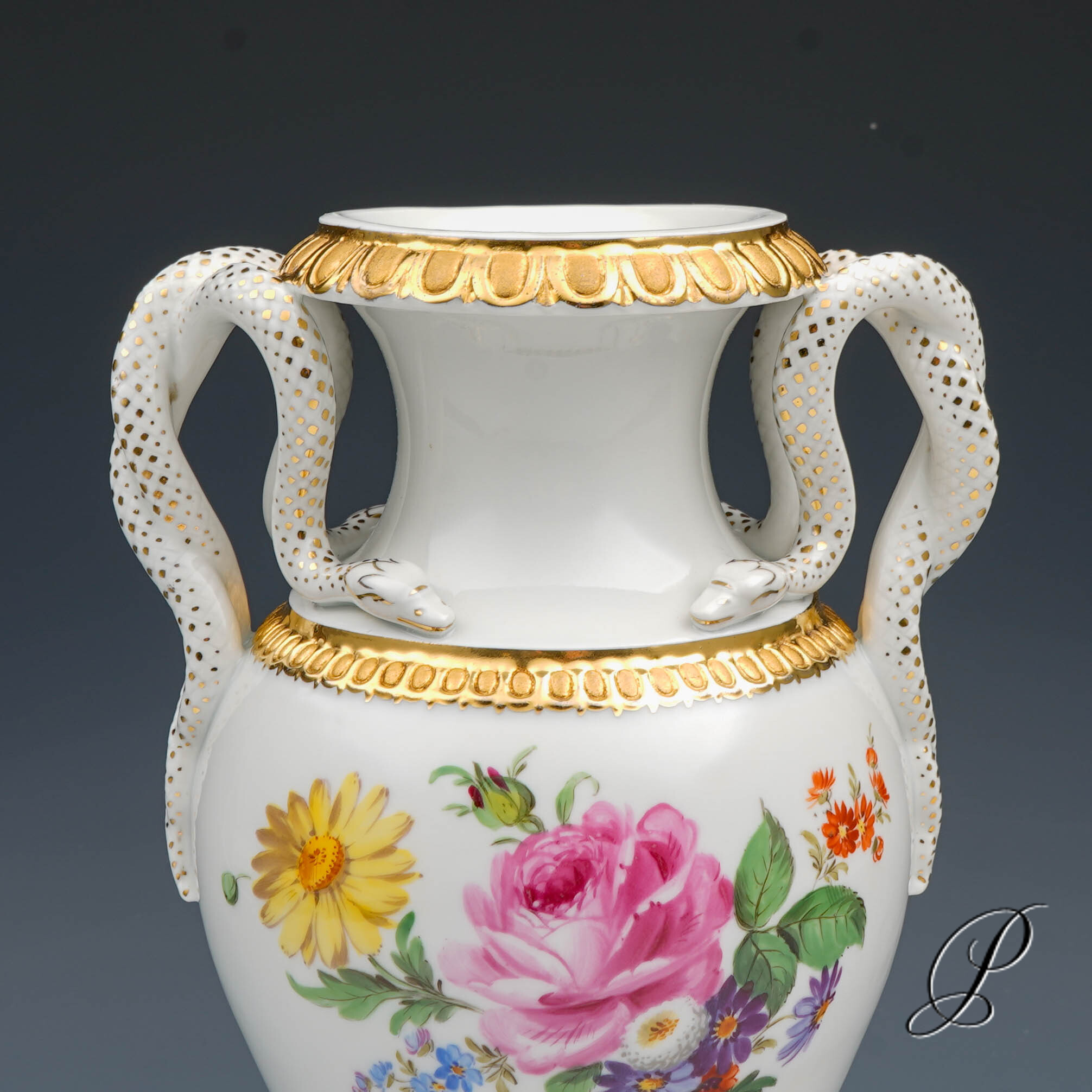 Schlangenhenkelvase Meissen 1.Wahl um 1900 Jhd. mit Blumenbuketts – Bild 3