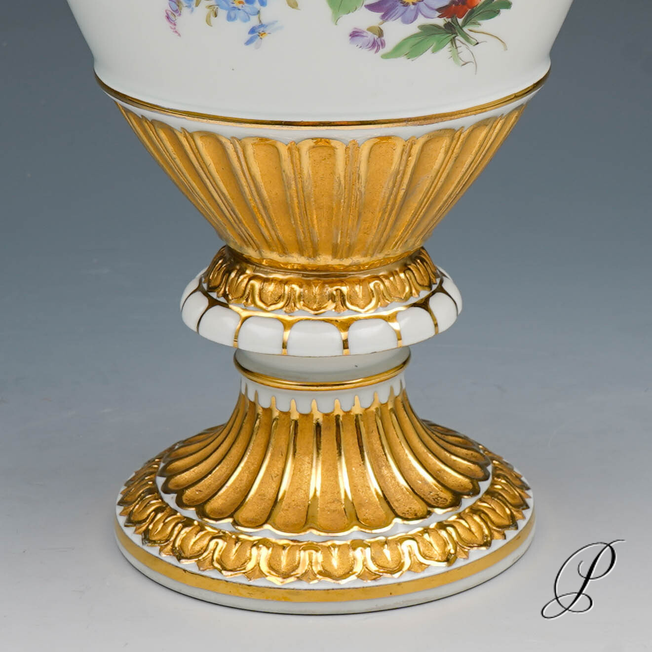 Schlangenhenkelvase Meissen 1.Wahl um 1900 Jhd. mit Blumenbuketts – Bild 5