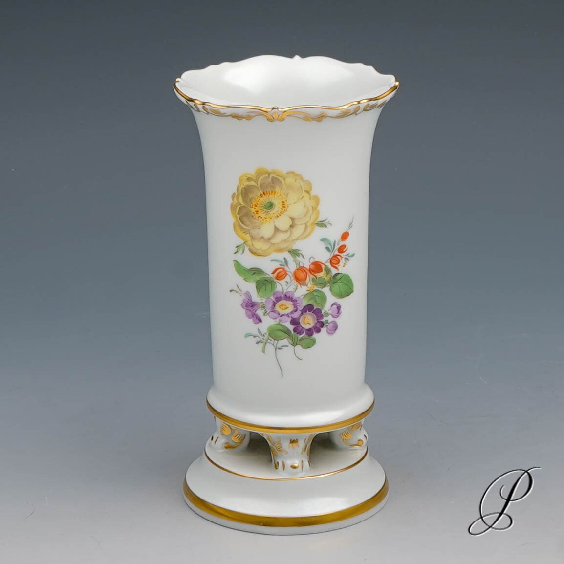 Füßchenvase Meissen 1.Wahl im Dekor Blume3 NP# 490,- EUR