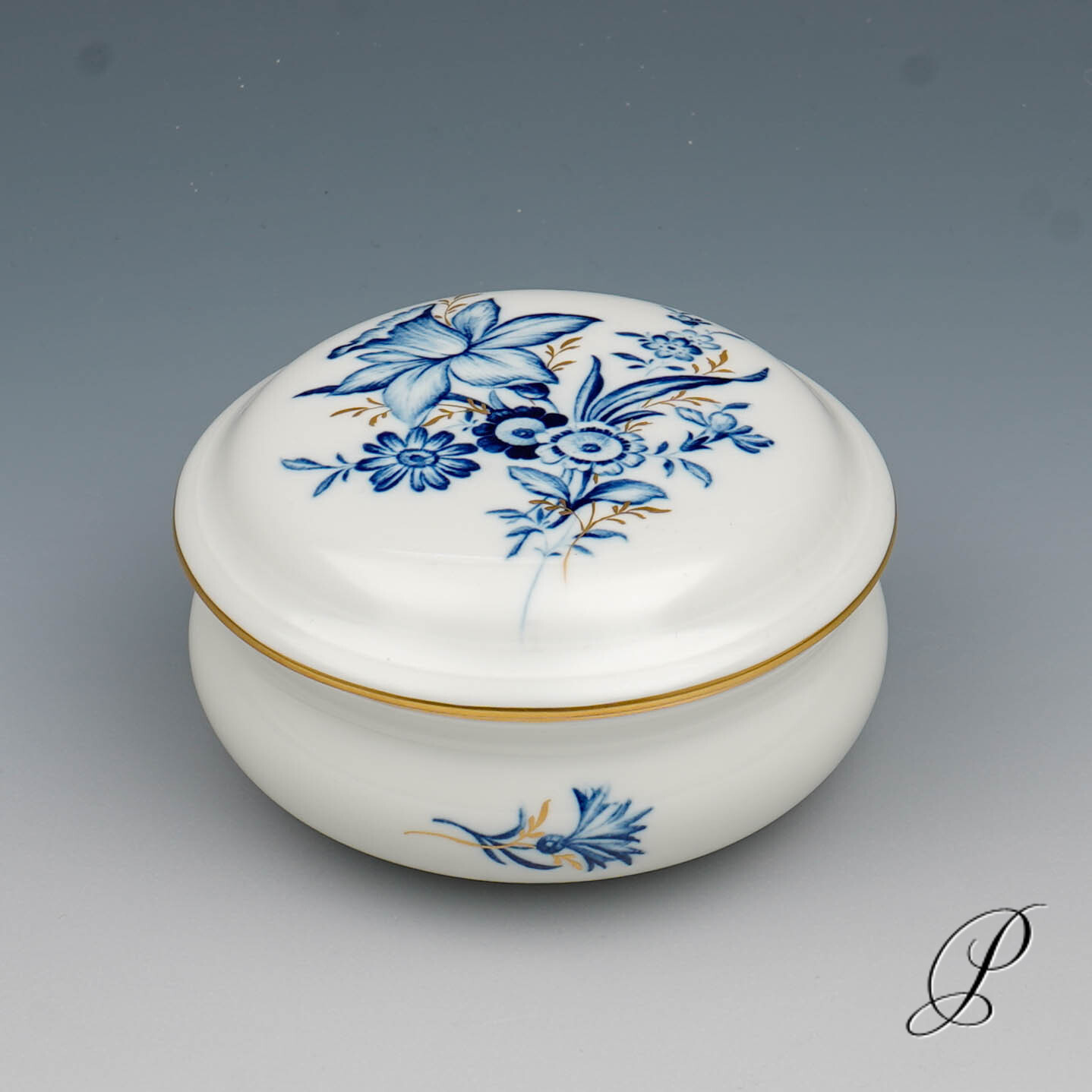 Dose / Schmuckdose Meissen im Dekor blaue Blume
