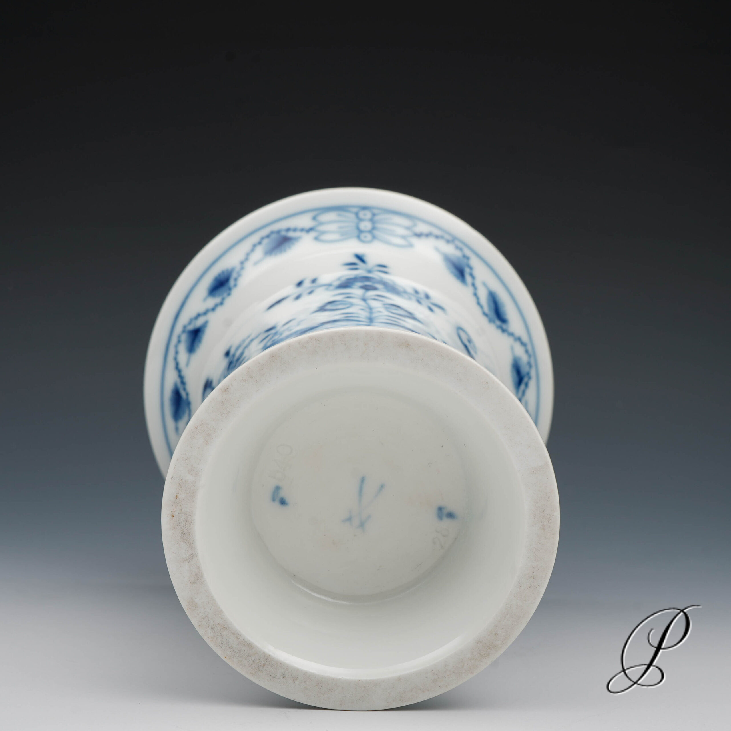 Meissen Vase im Dekor Zwiebelmuster – Bild 5