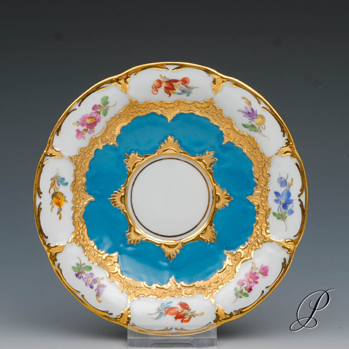 Untertasse Meissen B-Form Türkisblau mit Streublume
