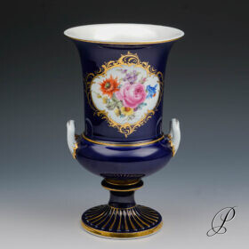 Meissen Vase um 1924 Jhd. Pfeiferzeit Kobaltblau mit Blumenbukett