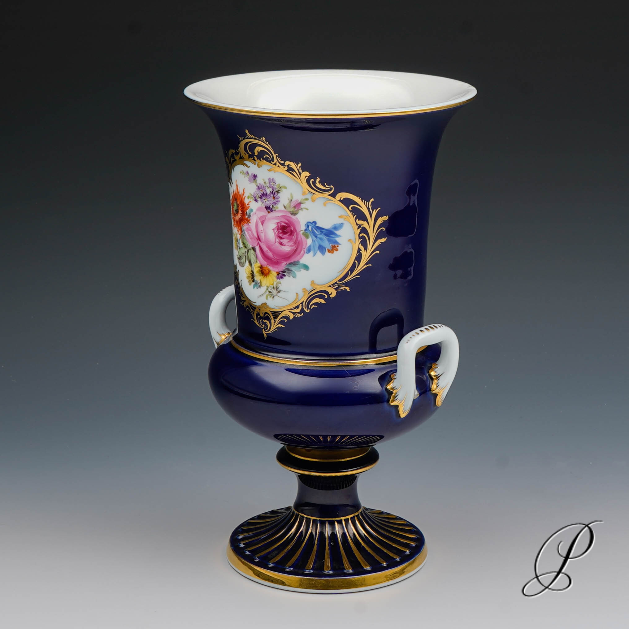 Meissen Vase um 1924 Jhd. Pfeiferzeit Kobaltblau mit Blumenbukett – Bild 3