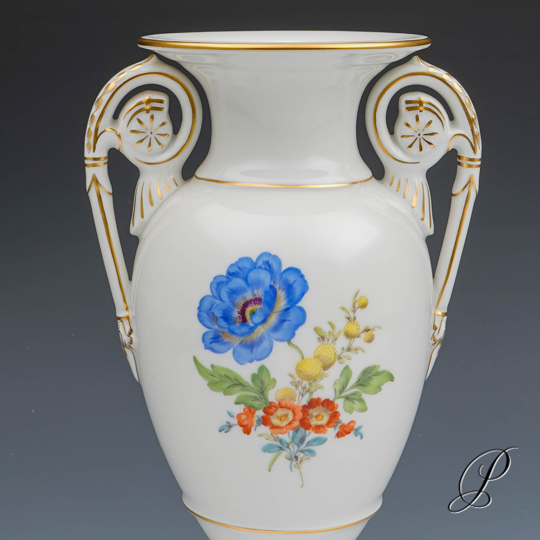 Meissner Amphorenvase im Dekor Blume3 – Bild 2