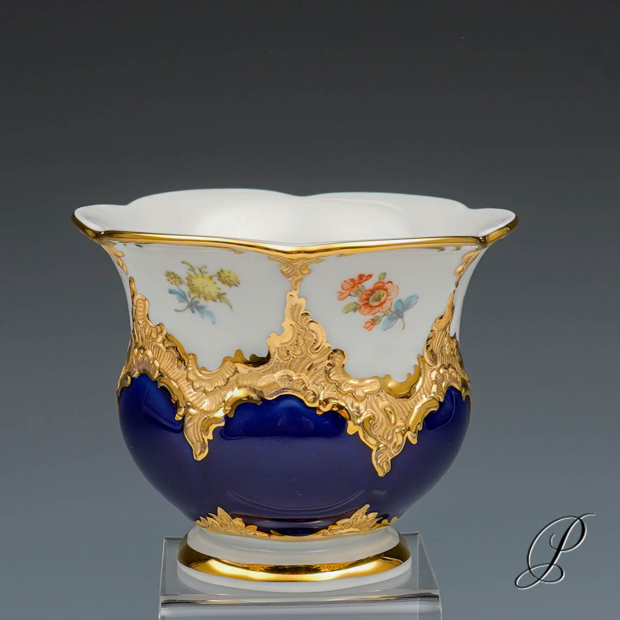 Kaffeetasse Meissen B-Form Kobaltblau mit Streublümchen – Bild 2